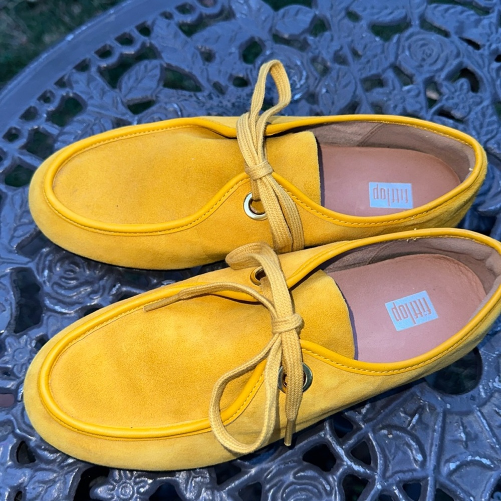 NWOT Fitflop Delfine 6 Suede Derbys Loafer Shoes Lace Up Sunshine Yellow